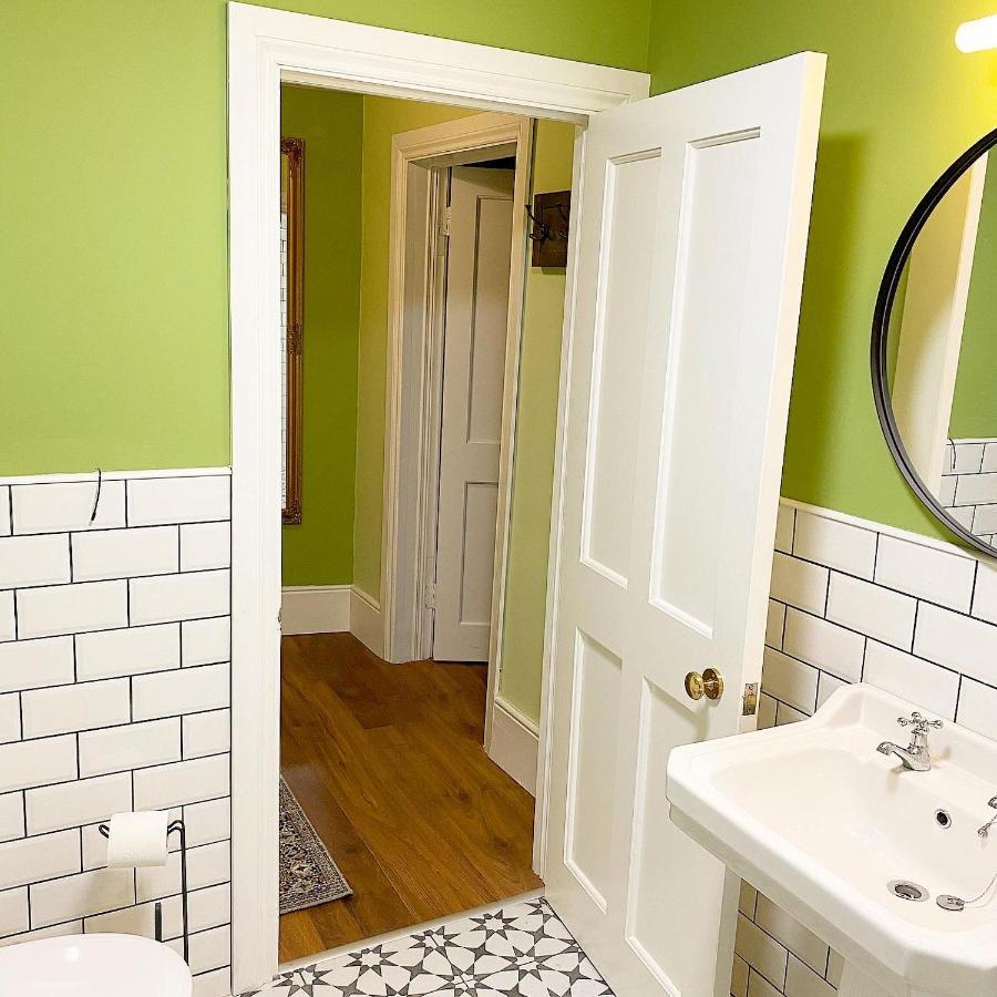 Appartamento No. 1 Bridge Street Westport Esterno foto