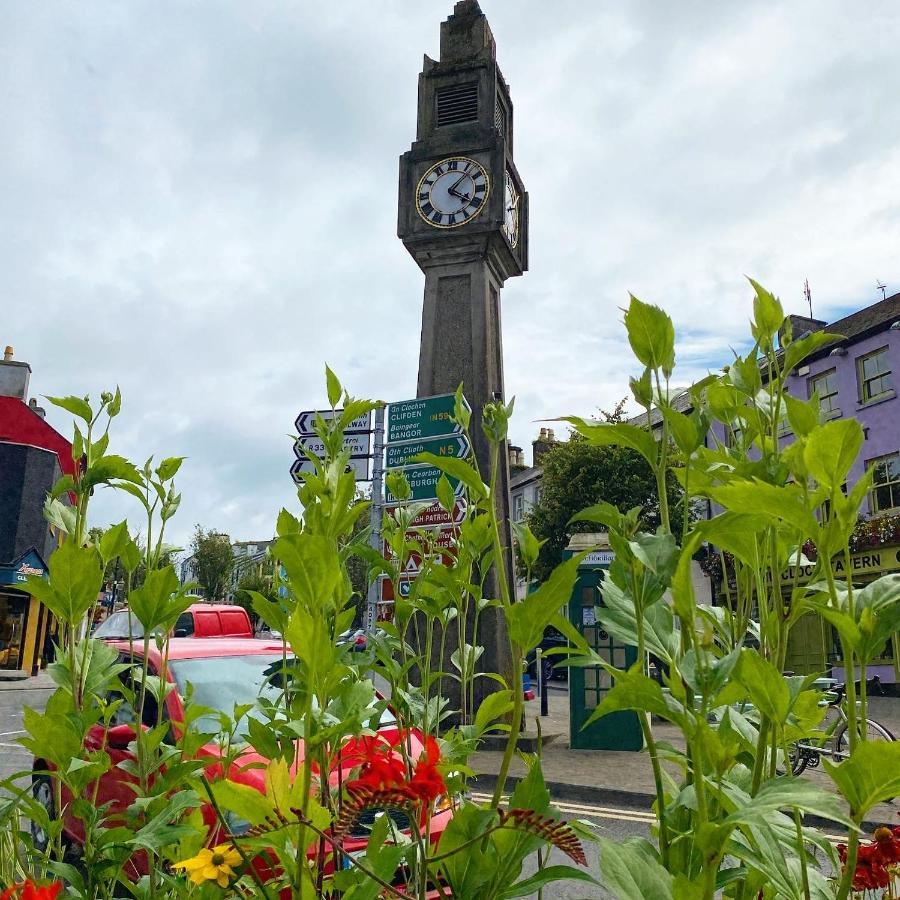 Appartamento No. 1 Bridge Street Westport Esterno foto