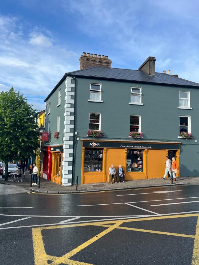Appartamento No. 1 Bridge Street Westport Esterno foto