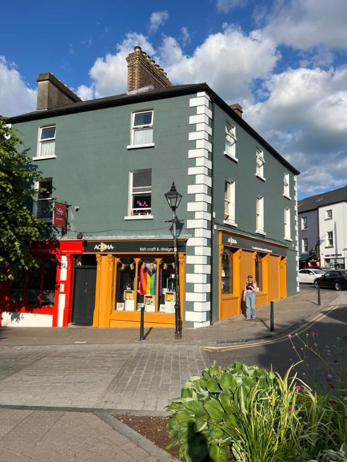 Appartamento No. 1 Bridge Street Westport Esterno foto
